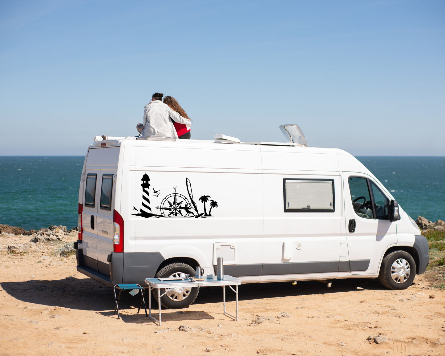 Maritimes Vinyl Aufkleber Set – Leuchtturm, Kompass & Windsurfer