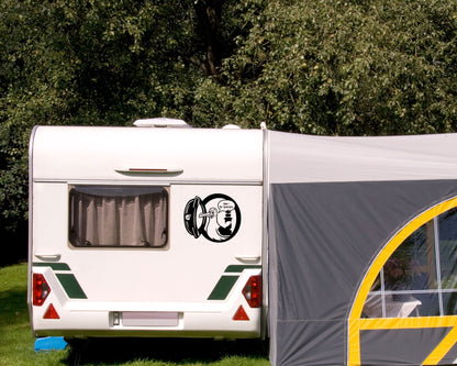 Möwe im Bullauge – Maritimer Vinyl-Aufkleber „Moin, ihr Landratten!“