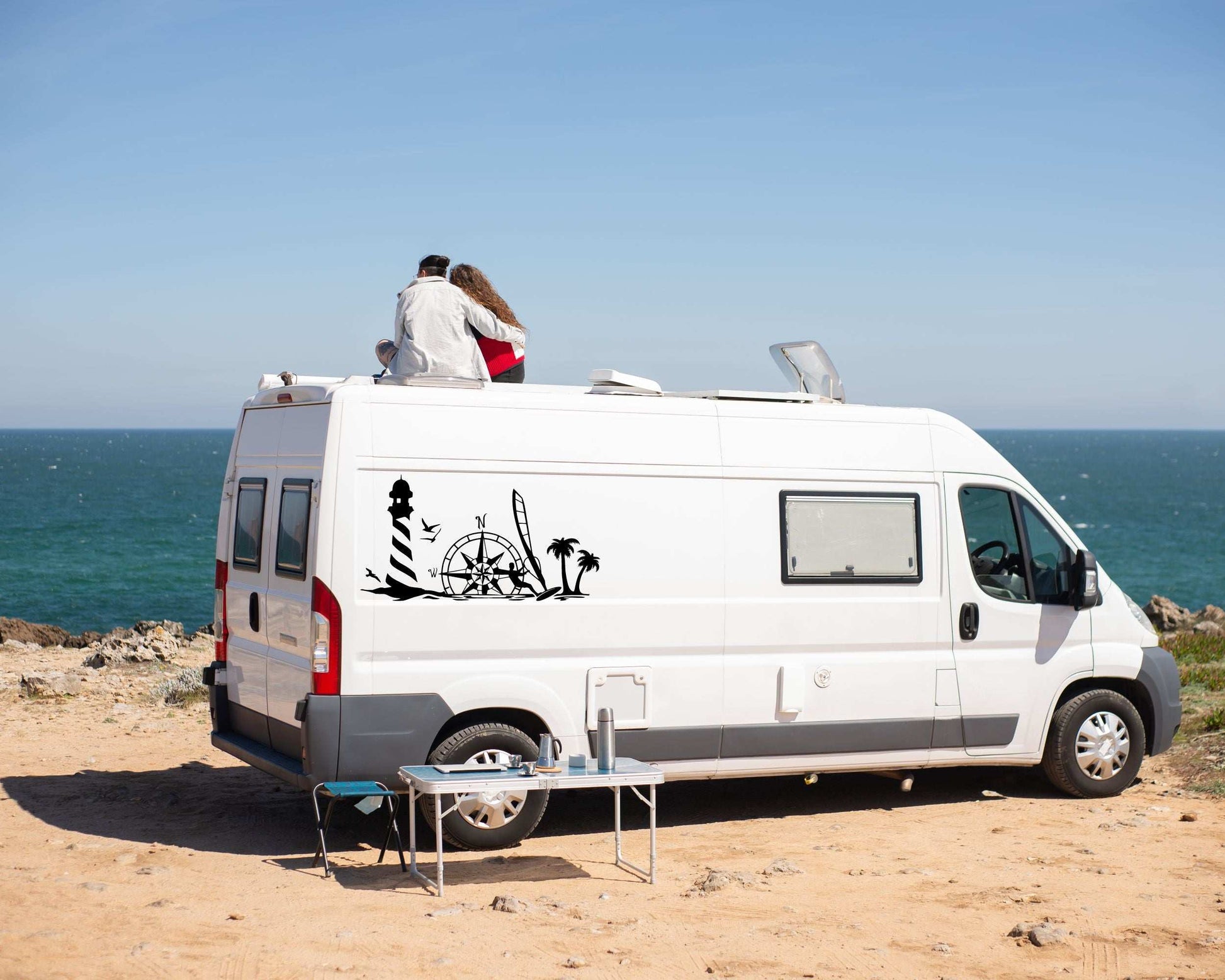 Maritimes Vinyl Aufkleber Set – Leuchtturm, Kompass & Windsurfer