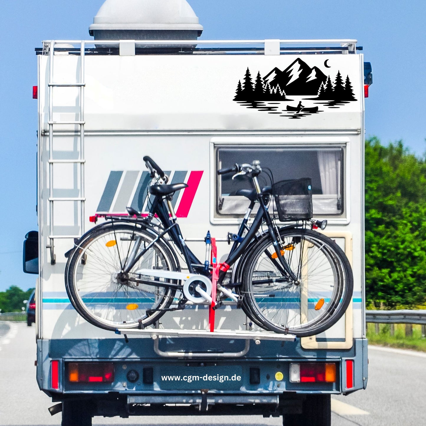 Plotterdatei Outdoor Panorama | Wald, Berge, See & Mond Silhouette | SVG DXF für Camper | Gewerbliche Lizenz